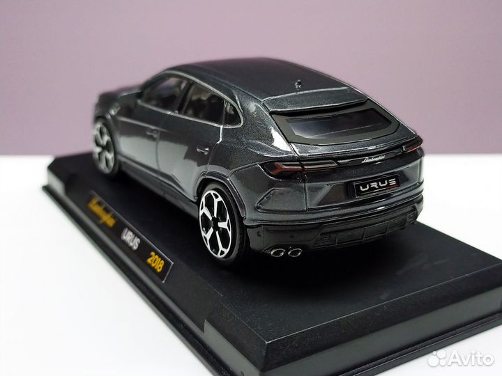 1:43 Lamborghini Urus 2018