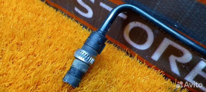 Патрубок расширительного бачка Mercedes-Benz