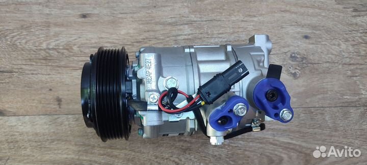 Компрессор кондиционера BMW 320i, 114i, 116i