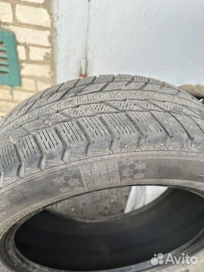 Nexen Winguard Ice Plus 215/55 R17 98T