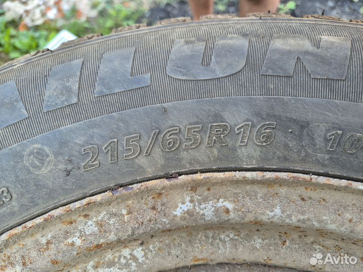 Sailun Ice Blazer Arctic SUV 215/65 R16