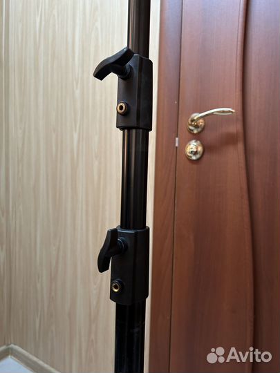 Стойка для студийного света Raylab