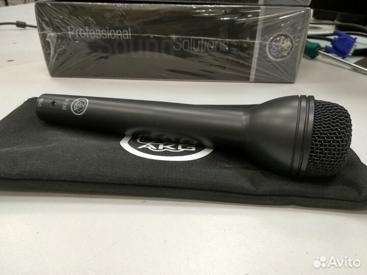 Микрофон AKG D230, динамический, речевой