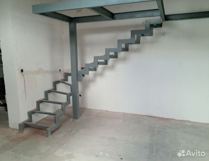 Металлокаркас Лестницы на Дачу