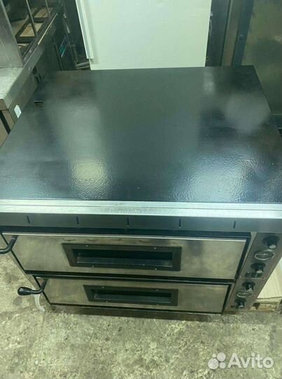 Печь для пиццы 4+4, Италия