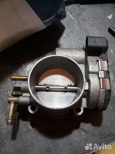 Дроссельная заслонка VAG audi skoda VW Bosch 0