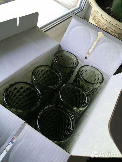 Бокалы под шампанское