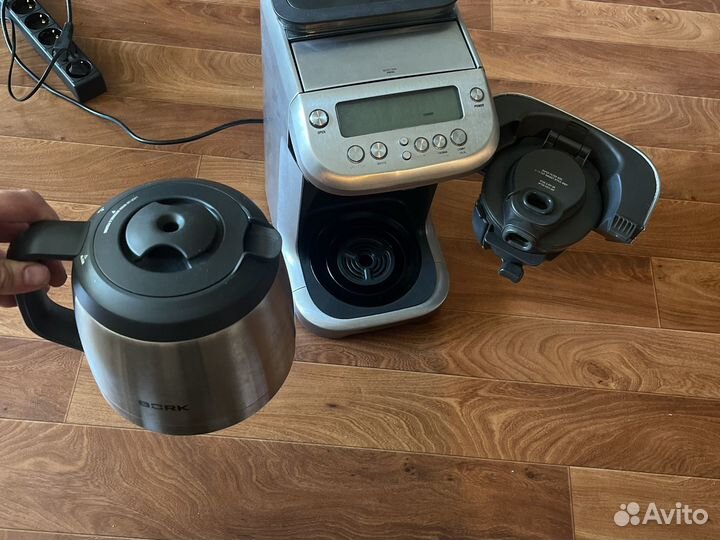 Кофемашина Bork c 600