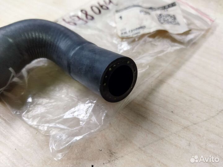 Шланг системы охлаждения Volkswagen Transporter