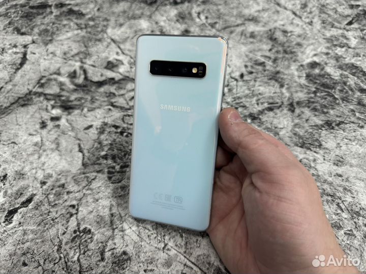 Samsung Galaxy S10, 8/128 ГБ