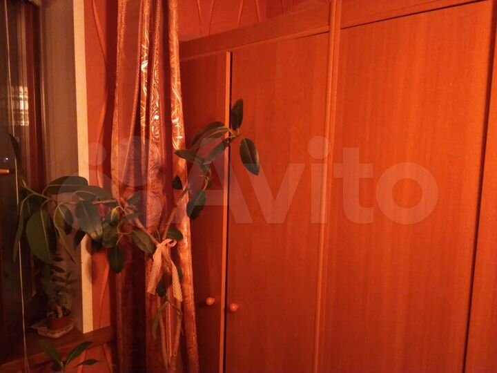 Комната 9 м² в 2-к., 2/5 эт.