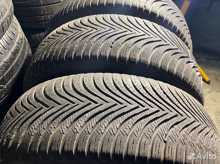Michelin Alpin 5 215/65 R16 98H