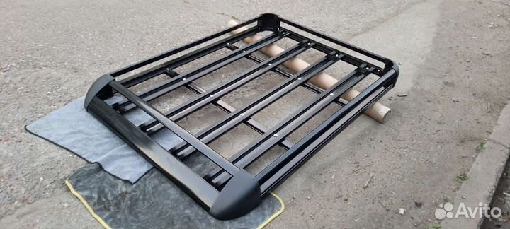 Багажник на крышу алюминевый чёрного цвета