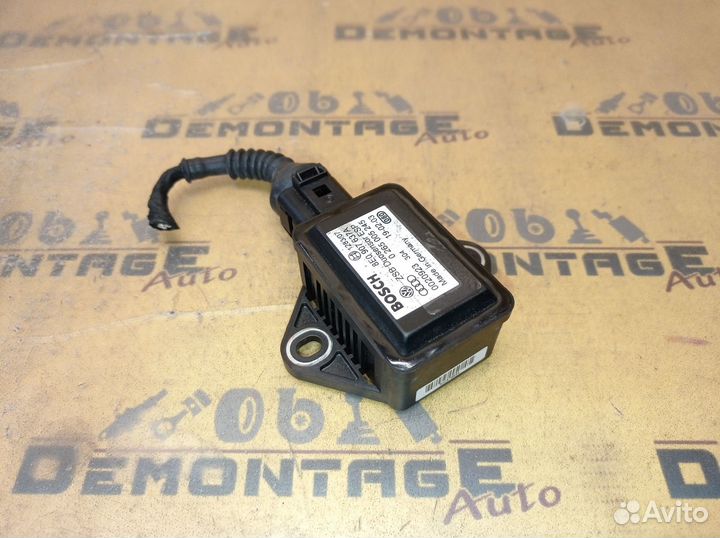 Датчик ускорения Passat B5 Рестайлинг Audi A6 C5