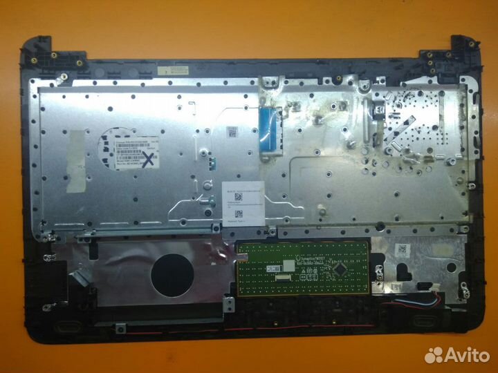 Топкейс с неисправной клавиатурой HP 15-ac