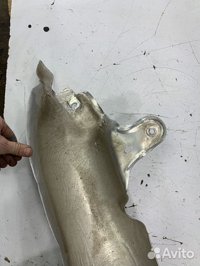 Skoda Fabia 2 тепловой экран