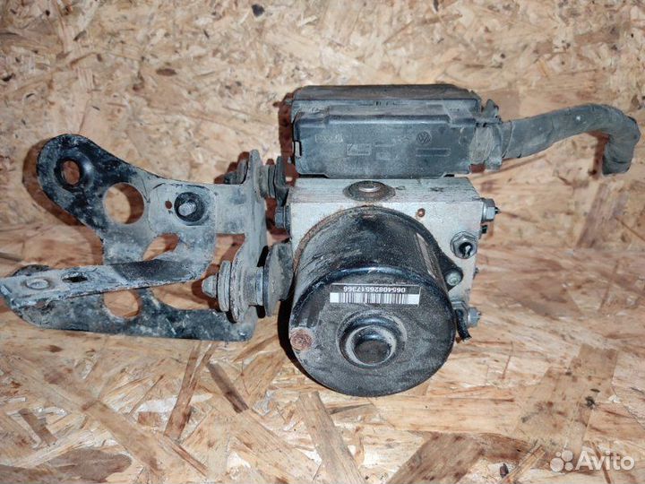 Блок abs Volkswagen Caddy 2KA 1.9 BLS 2007