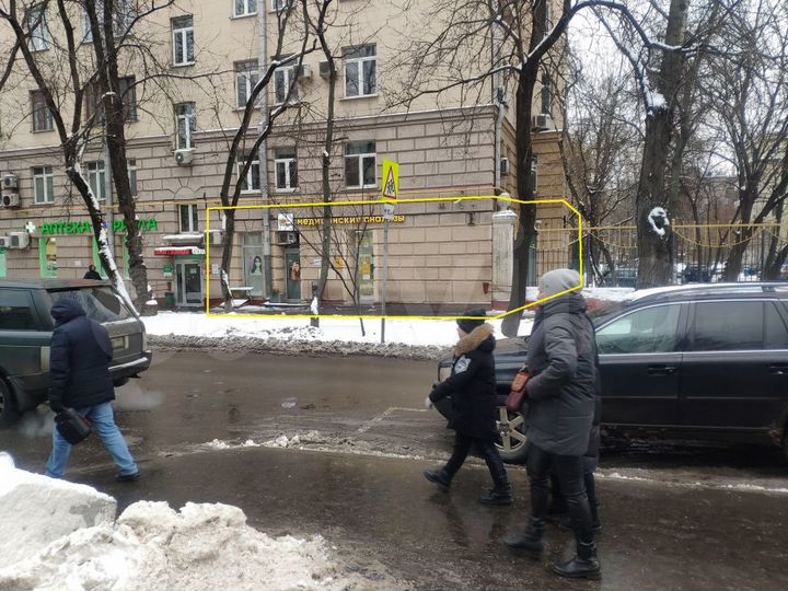 Торговая площадь на трафике у метро 35 м²