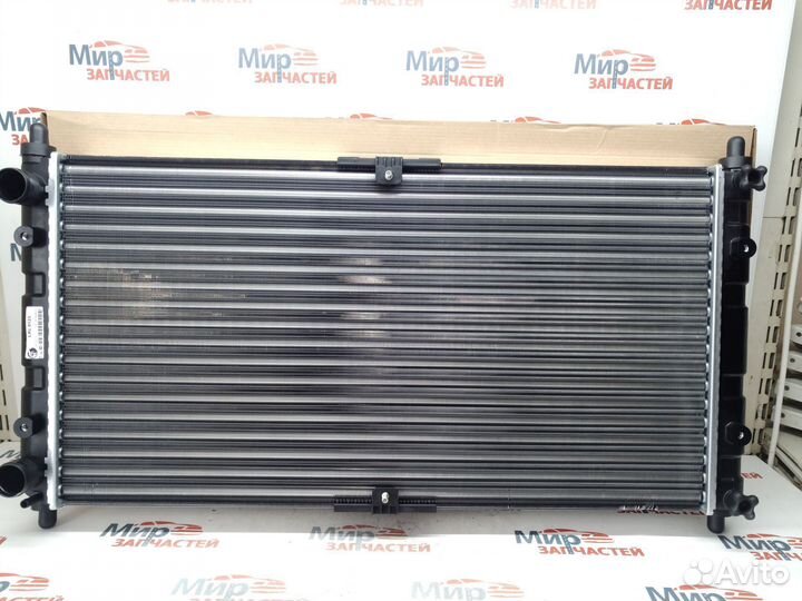 Радиатор охлаждения Niva VAZ 2123