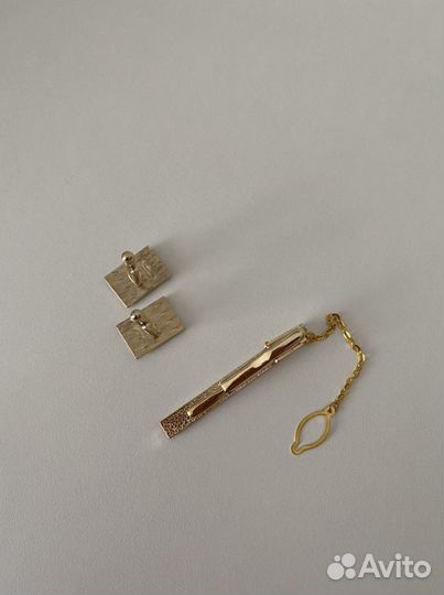 Запонки и зажим для галстука