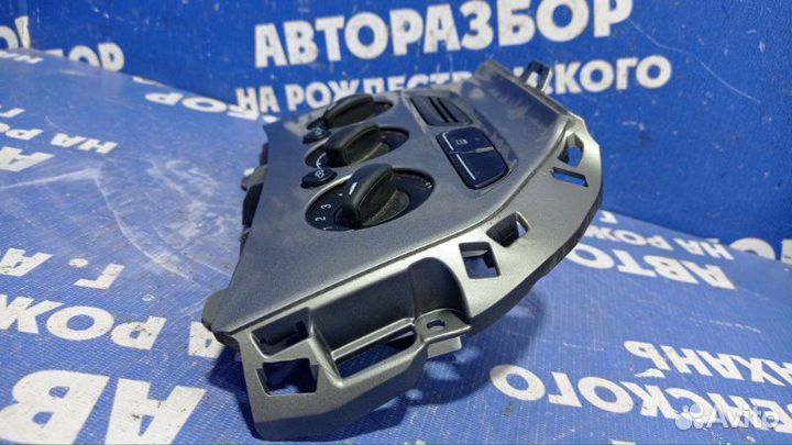 Блок управления печкой Ford Focus 3 седан 2012