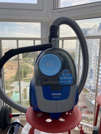 Пылесос с контейнером для пыли Philips XB2022/01