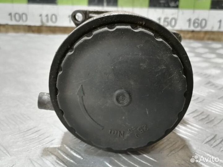 Корпус масляного фильтра Volkswagen Touareg 2002 2