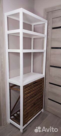 Стеллаж этажерка с корзиной для белья из массива