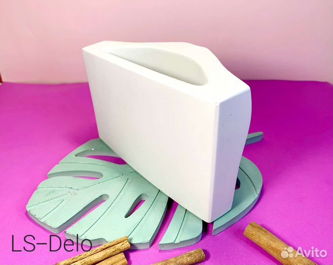 Силиконовая фoрма молд Губы Давида кашпо