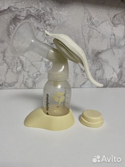Молокоотсос medela ручной