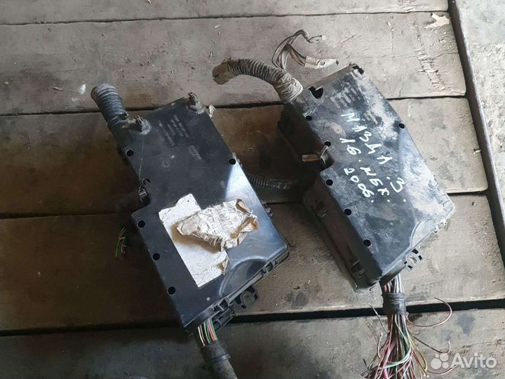 Блок предохранителей подкапотный Ford Focus 2