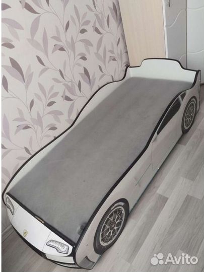 Детская кровать машина с подъемным механизмом