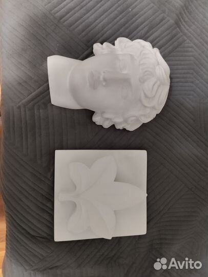 Гипсовые изделия на стену