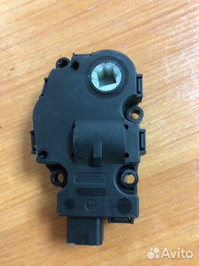 Сервопривод заслонок печки Mercedes-Benz C-Class