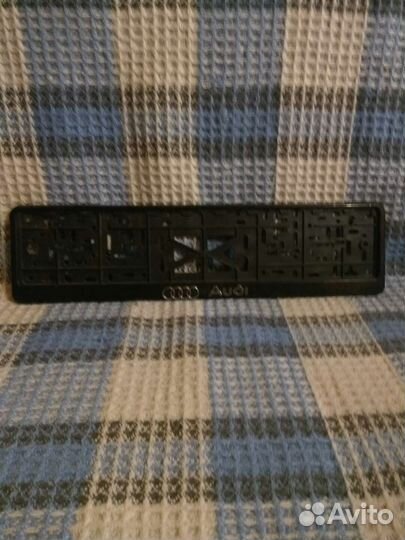 Декоративный колпак Рено,рамка номера Audi