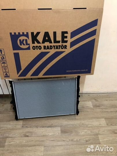 Радиатор охлаждения Форд Транзит