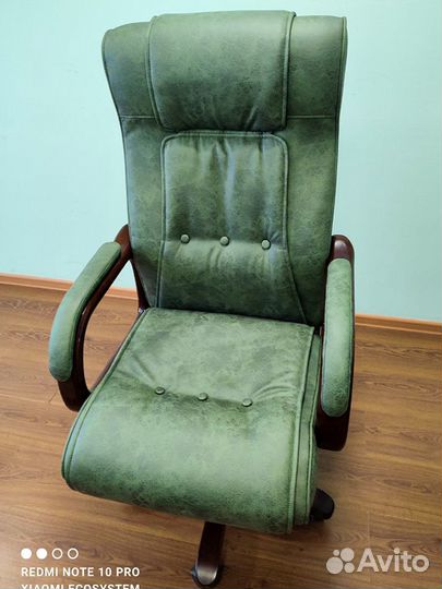 Перетяжка мебели: офисных / компьютерных кресел