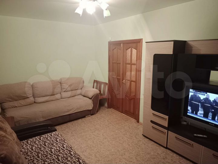 2-к. квартира, 60 м², 9/9 эт.