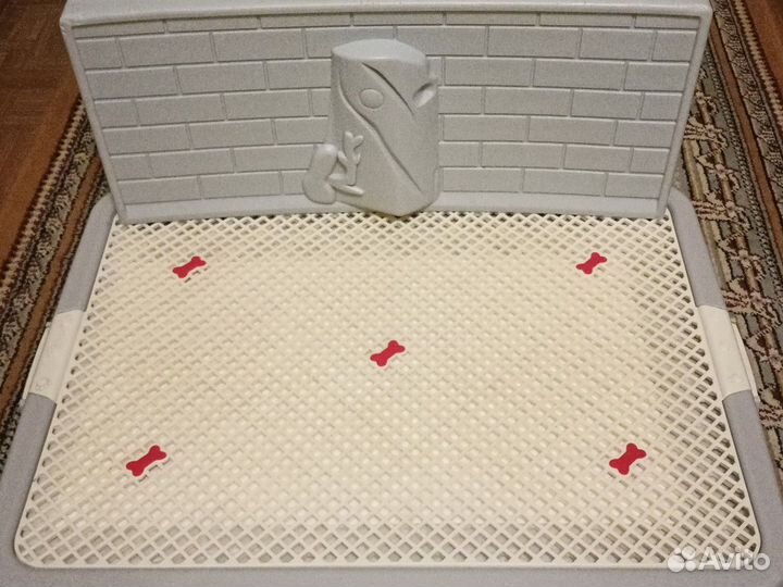 Туалет лоток для собак со стенкой под пелёнку