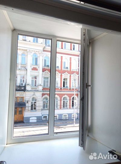 Пластиковое окно 2500/1110 мм