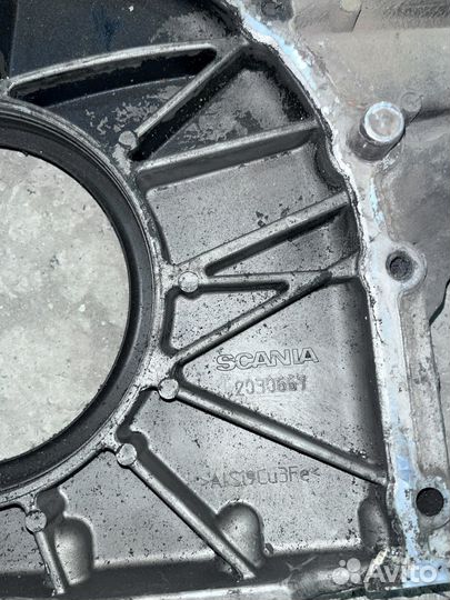 Передняя крышка двигателя scania