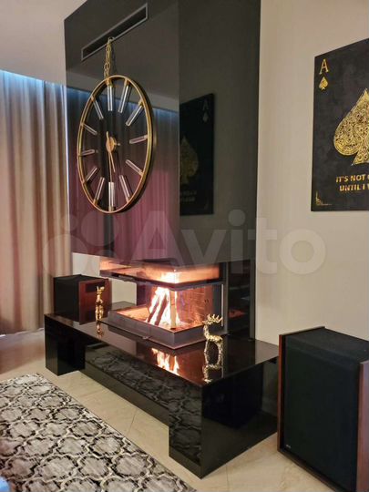 Коттедж 370 м² на участке 8 сот.