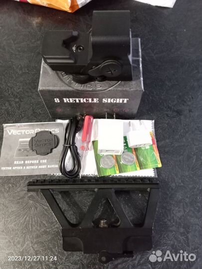 Продам коллиматорный прицел+кронштейн