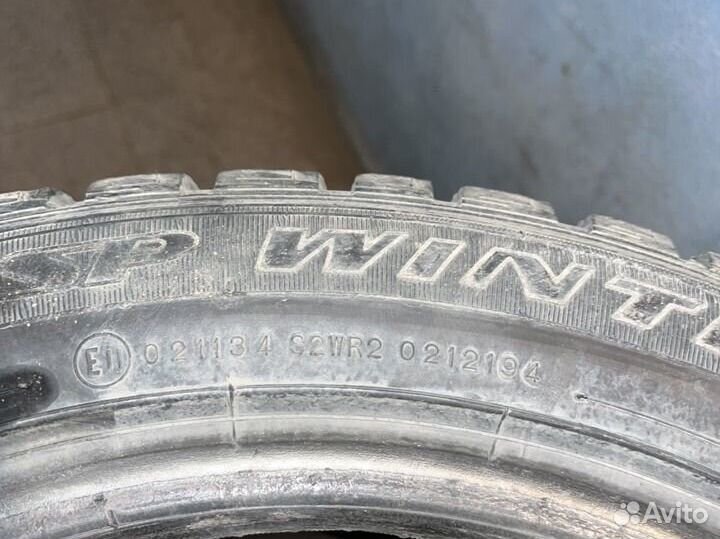 Dunlop SP Winter Ice 02 215/50 R17