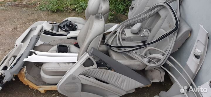 Салон Mercedes W211