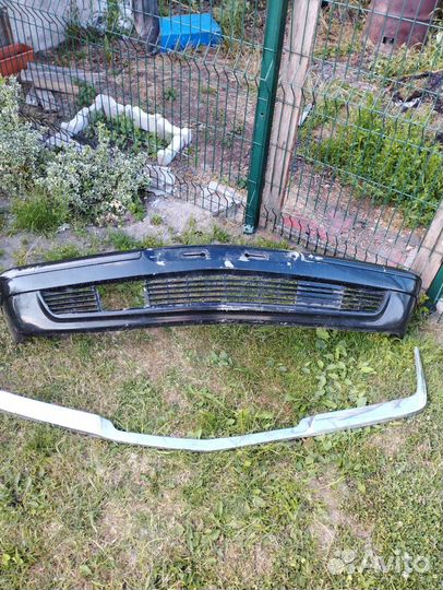 Бампер мерседес 126