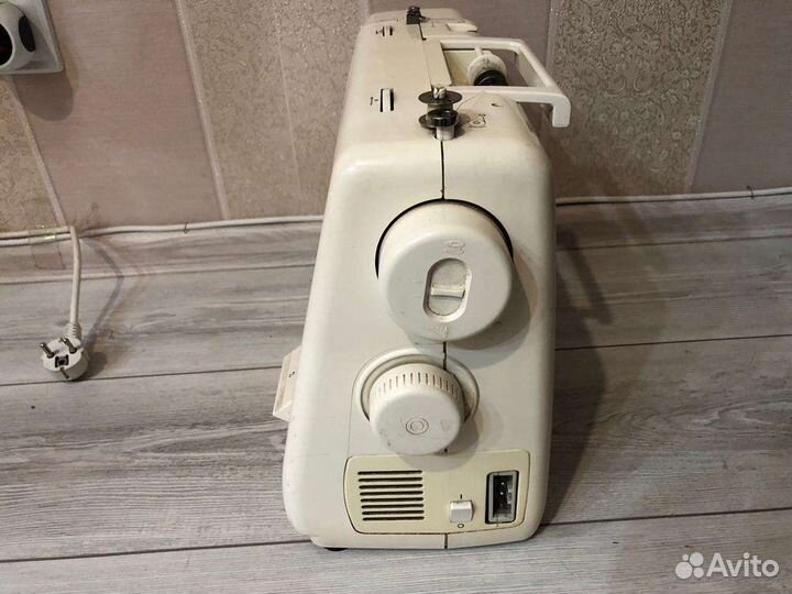 Швейная машинка Brother