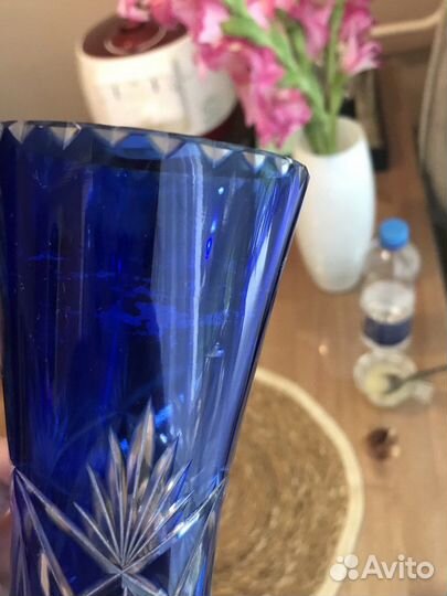 Ваза из цветного хрусталя