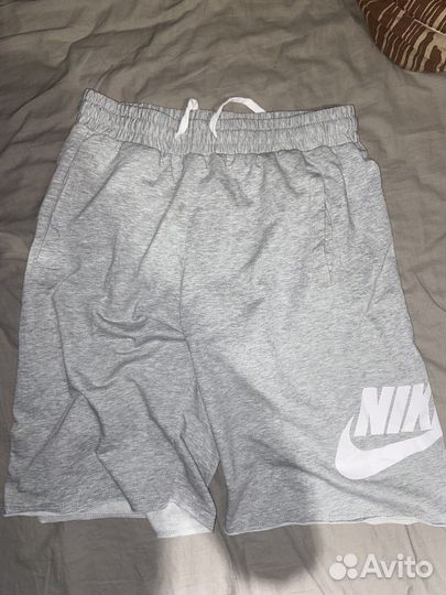 Шорты Nike