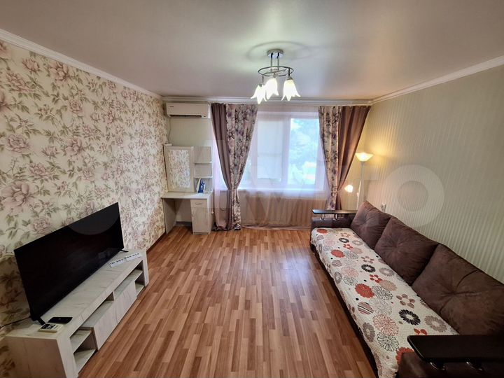 3-к. квартира, 85 м², 1/9 эт.